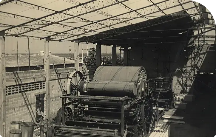 Foto antigua de la industria Unibol